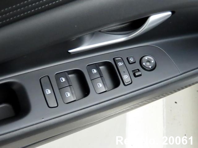  Hyundai / Avante Stock No. 20061